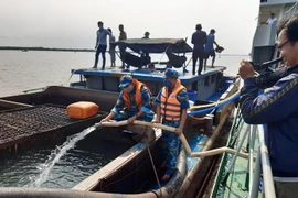 Des millions de litres d’eau potable transportées pour le Delta du Mékong