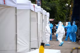 Presse russe: le gouvernement vietnamien applique rapidement et résolument les mesures anti-COVID-19