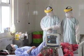 Le PM loue le personnel médical dans la lutte contre le coronavirus
