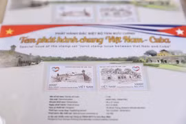 L’émission conjointe de timbres marque les 60 ans des liens Vietnam-Cuba