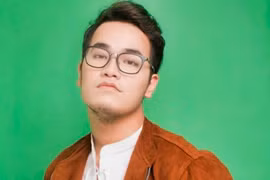 Billboard célèbre le succès mondial du compositeur Khac Hung