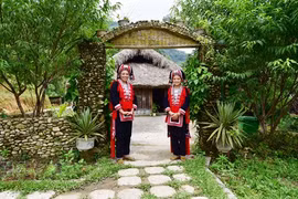 Le succès des jeunes Dao Rouge dans le tourisme communautaire