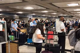 Les 346 Vietnamiens bloqués aux Etats-Unis sont rapatriés à Hanoi