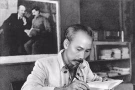 Le peuple russe accorde toujours des sentiments particuliers au président Ho Chi Minh