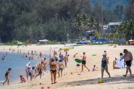 La Thaïlande autorise des séjours plus longs pour les touristes étrangers à Phukhet