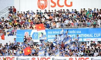 Football : le reprise du championnat vietnamien étonne et détonne