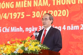 Hô Chi Minh-Ville fête les 45 ans de libération du Sud et de réunification nationale 