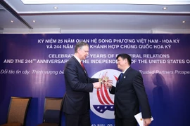Célébration de la Fête nationale américaine et des 25 ans des relations diplomatiques Vietnam-USA