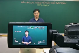 Des cours en ligne et à la télé pour assurer la continuité de l’école