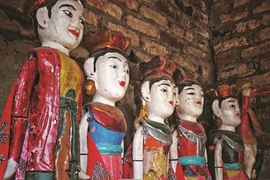 Excursion dans le village des marionnettes sur l’eau de Dào Thuc