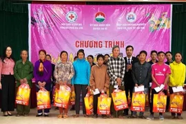 Têt 2021: un supplément de 2.000 cadeaux pour les foyers démunis à Hanoi