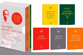 Sortie de la collection de livres "Ho Chi Minh-Trésors nationaux"