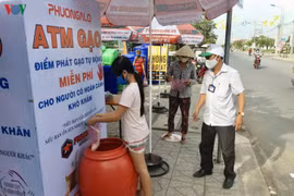Contre le coronavirus, place aux distributeurs automatiques de riz