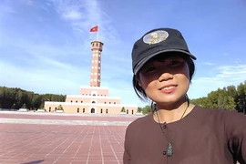 Une jeune fille marche à travers le Vietnam pour tester ses limites 
