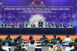 Le PM Nguyên Xuân Phuc au Sommet des villes intelligentes de l’ASEAN