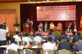Les relations Vietnam-Cambodge continuent à se développer 