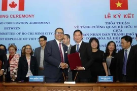 Signature d’un accord de coopération entre Ho Chi Minh-Ville et Toronto