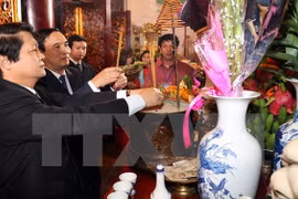 Plus de 10.000 visiteurs au temple des rois Hùng