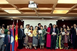 Echange d’amitié Vietnam-Laos en France