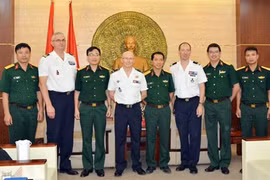 La France aide le Vietnam dans la médecine militaire