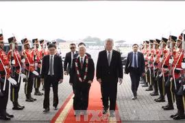 Le secrétaire général Nguyen Phu Trong entame sa visite officielle en Indonésie