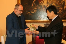 Renforcement de la coopération décentralisée Vietnam-République tchèque 