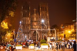 Fête de Noël : De bonnes destinations à Hanoï et à Hô Chi Minh-Ville