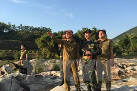 Pour édifier une frontière de paix, d'amitié et de développement Vietnam-Laos