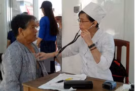 Les médecins cambodgiens d’origine vietnamienne au chevet des pauvres