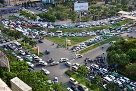 Ho Chi Minh-Ville : près de 900 milliards de dongs investis dans des projets clés 