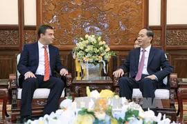 Le président Tran Dai Quang salue de nouveaux ambassadeurs