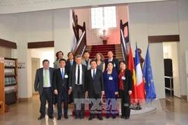 Une délégation de l'Académie nationale de politique Ho Chi Minh en France