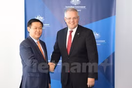 Le vice-PM Vuong Dinh Hue en visite de travail en Australie