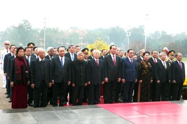 Fondation du Parti : hommage posthume au Président Ho Chi Minh