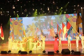 Festival artistique de chants, de danse et de musique de l’ASEAN à Vinh Phuc