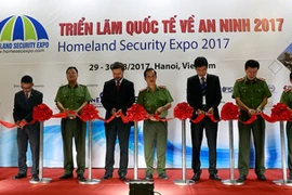 Ouverture de la 2e exposition internationale sur la sécurité à Hanoï 