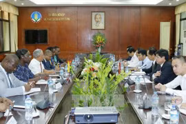 Vietnam et Mozambique discutent de la promotion des relations dans l'agriculture