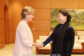 La présidente de l’AN vietnamienne reçoit l’ambassadrice d'Espagne