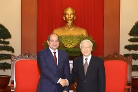 Le secrétaire général Nguyen Phu Trong reçoit le président égyptien