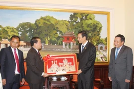Hanoï et Vientiane intensifient la coopération et la solidarité