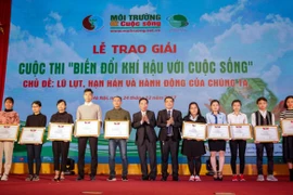 Remise des prix du concours "Changement climatique pour la vie"