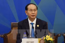 APEC 2017: le président vietnamien participe au dialogue de l'APEC-ABAC