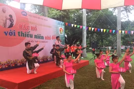 Les élèves expriment leurs sentiments envers l’Oncle Hô