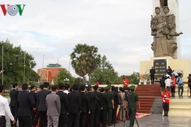 Les 73 ans de l’Armée populaire du Vietnam célébrés au Cambodge