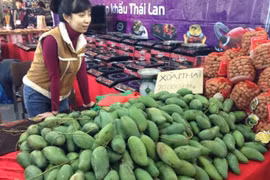 Les Vietnamiens aiment les fruits thaïlandais