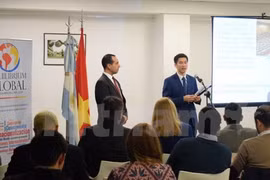 Promouvoir les images du Vietnam en Argentine