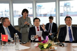 Vietnam et Pays-Bas partagent des expériences dans la gestion des ports maritimes