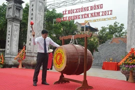 La fête de descente au champ 2017 à Quang Yen