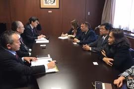 Une délégation de la Confédération générale du Travail du Vietnam en visite de travail au Japon