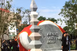 APEC 2017 : ouverture du parc de l'APEC au bord du fleuve Hàn à Da Nang